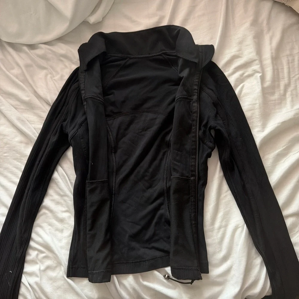 Lululemon ribbed nulu cropped define jacket - Picture 2 of 4